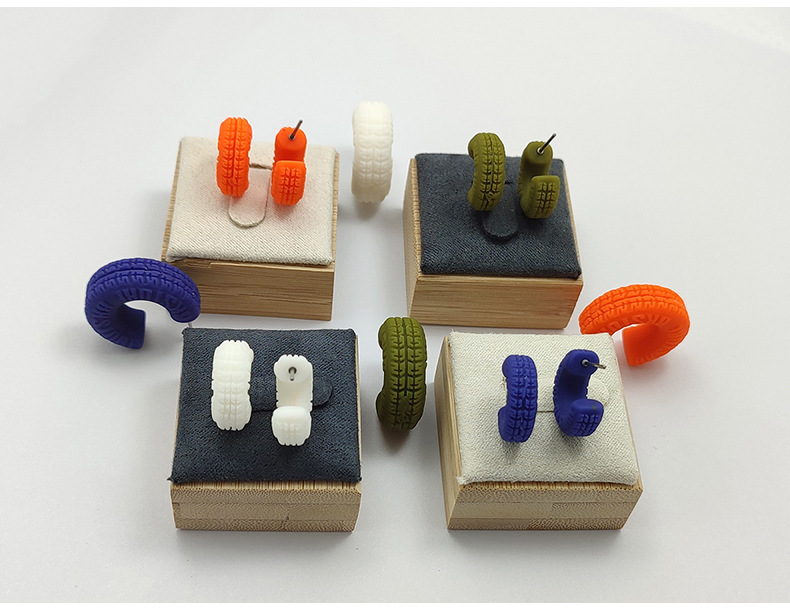Letter Arylic No Inlaid Earrings display picture 4