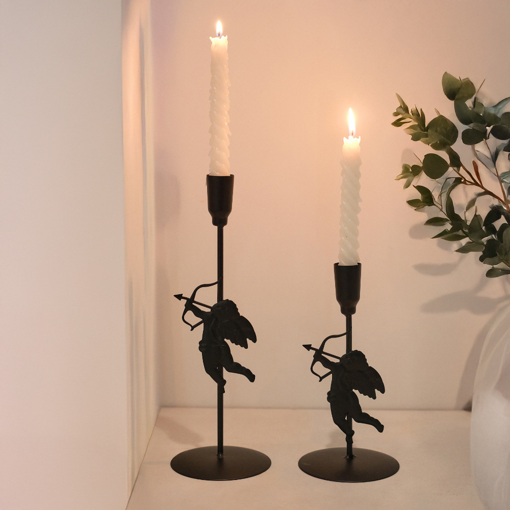 Transfronterizo Amazon Iron Art Metal Candelabro Boda Adornos de alta gama Candelabros altos Artesanías para el hogar al por mayor