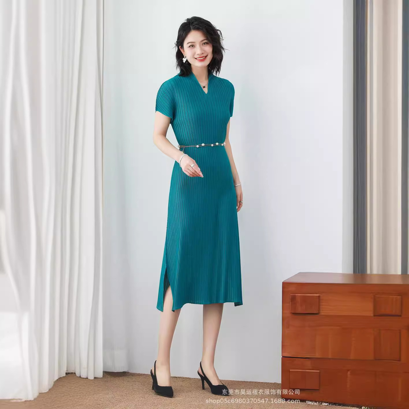 Summer fashionable solid color belt with a round collar