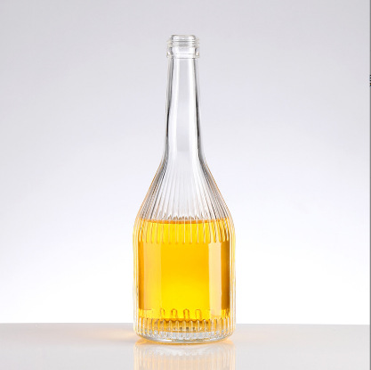 玻璃饮料瓶矿泉水瓶 纯净水瓶。现货矿泉水瓶.晶白料玻璃水瓶