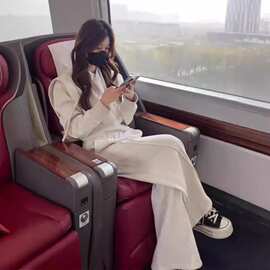 秋季高级感运动服套装女气质宽松假两件连帽卫衣时尚阔腿裤两件套