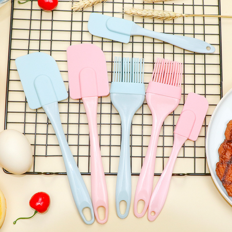 Silicone cream scraper