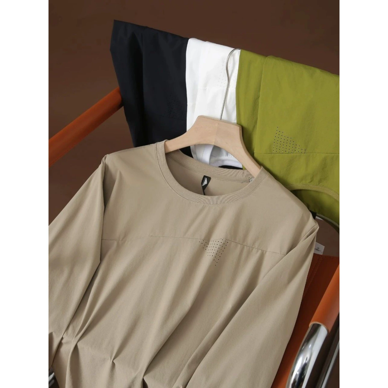 2025 новый тонкий и легкий быстрый сухой дышащий открытый спортивный полый треугольник с длинными рукавами футболка повседневная эластичная нижняя рубашка