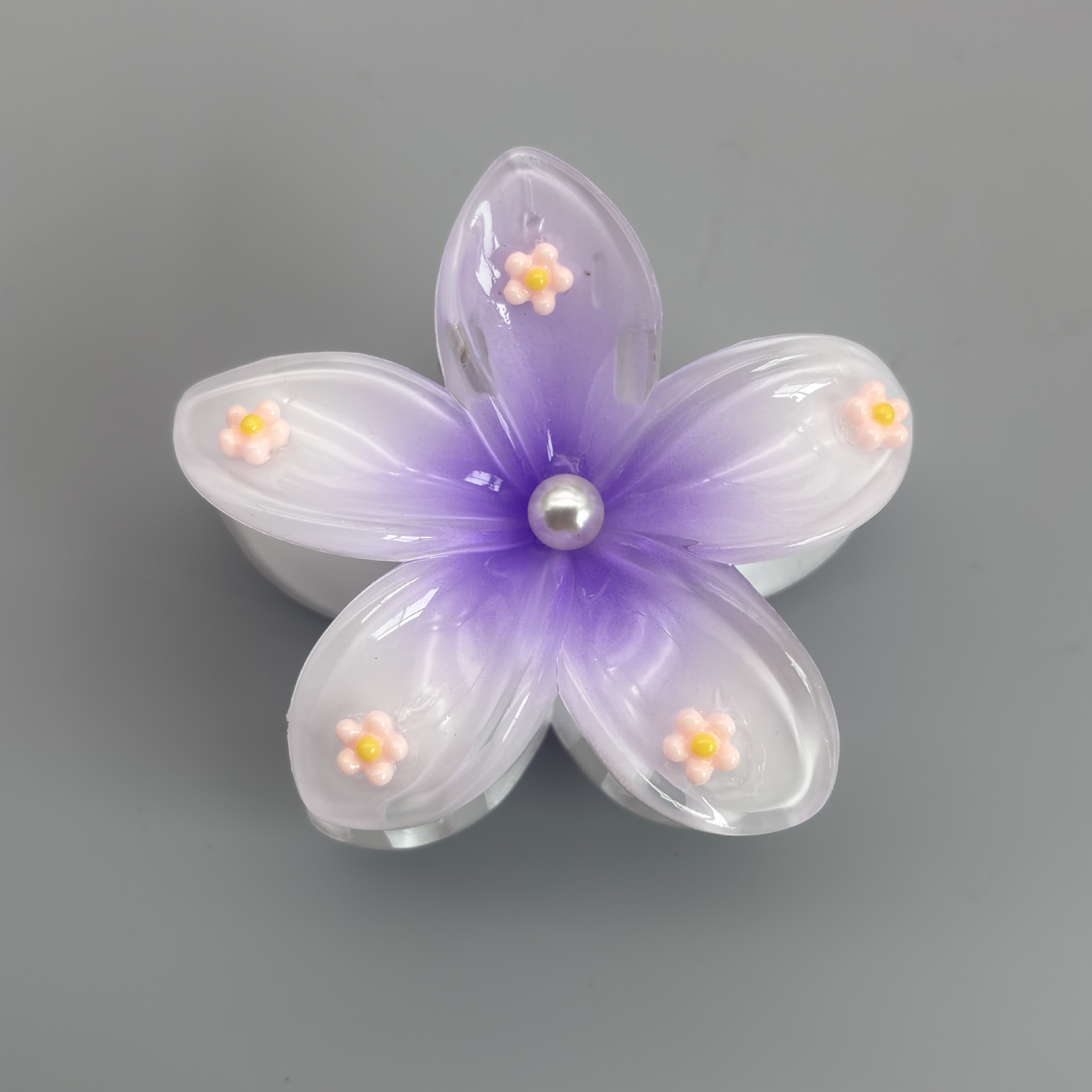 Pinza de pelo acrílica con flor de plumeria para mujer, accesorio de alta gama, pinza de tiburón, pinza de pelo cruzada para el verano.