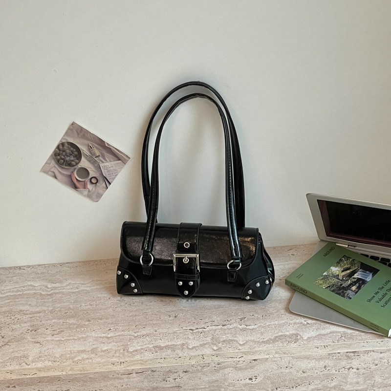 Solid Color Retro Casual Aesthetic 2026 New Commuting Women's Large Capacity Boston Pillow Shoulder Underarm Handbag