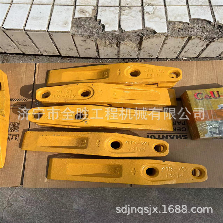 WA250装载机斗齿 刀板 水箱419-70-13114 419-70-13164工程车