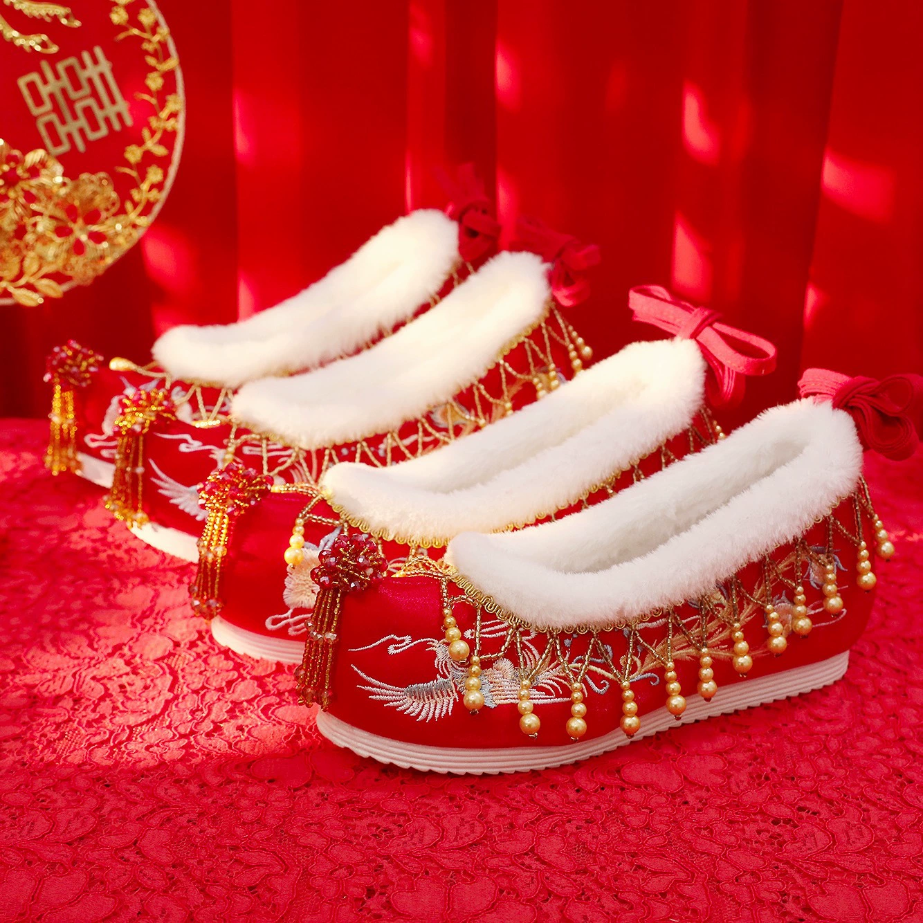 Новая осенне-зимняя флисовая подкладка с кисточками Hanfu Скрытая высота с мягким дном обувь с вышивкой в стиле ретро старинный костюм обувь с вышивкой осенне-зимние танцы