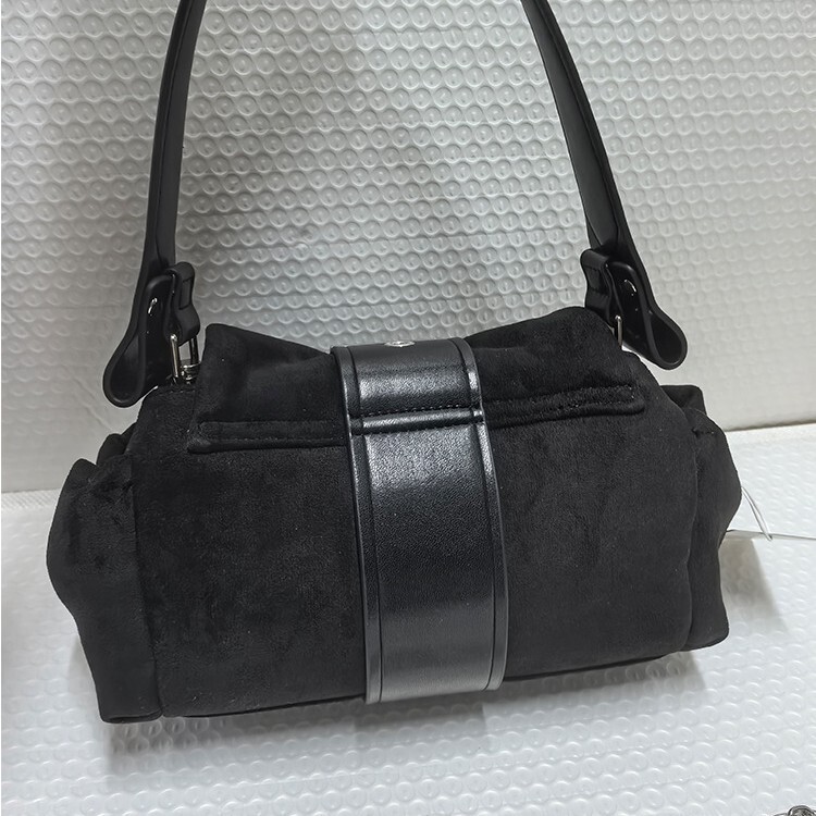 High-End Suede Bow Bag 2025 Autumn and Winter New Maillard Retro Belt Buckle Goatskin Armpit Bag High-End Suede Bow Bag 2025 Autumn and Winter New Maillard Retro Belt Buckle Goatskin Armpit Bag