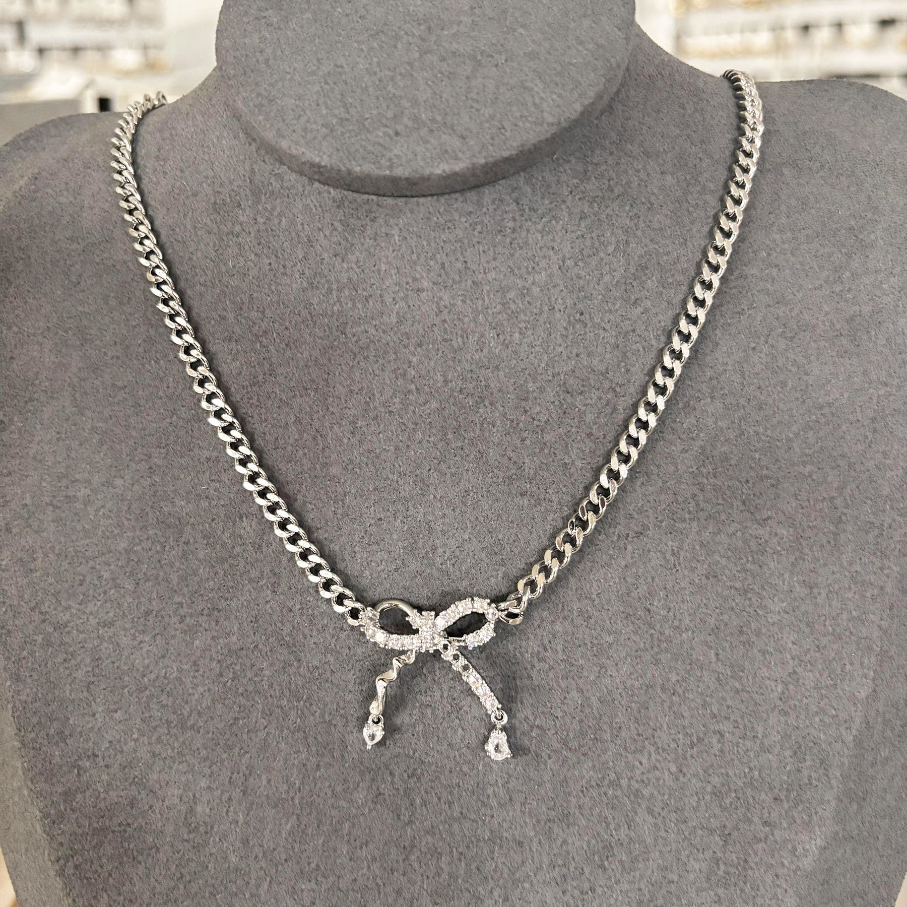 Collier pendentif nœud papillon Lina Girl, style cubain chic et tendance, fusion européenne et américaine._voghion.com