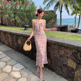 法式气质碎花吊带连衣裙女夏季海边度假绝美修身性感包臀出片长裙