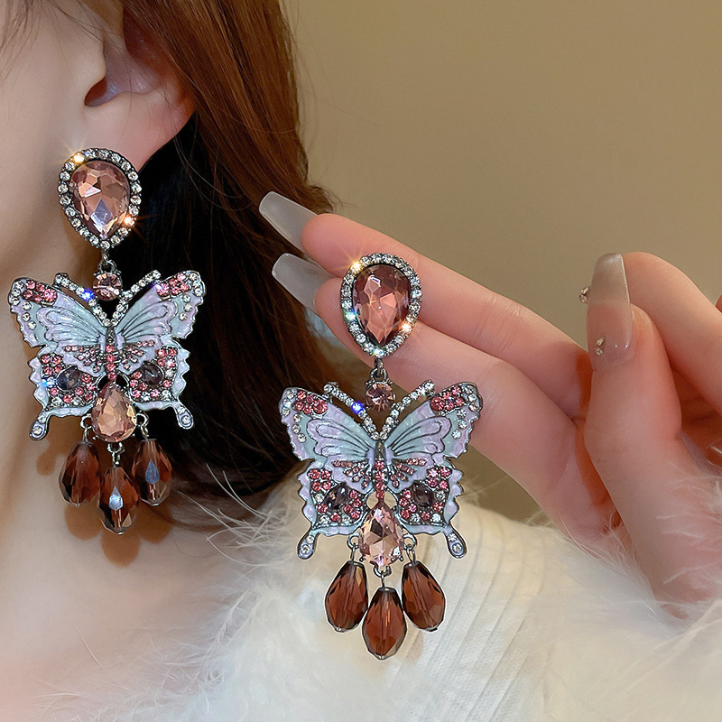 Agujas de plata transfronterizas flores de zircón aretes de bordillo estilo de moda pernos de auriculares lujosos de alto nivel de diseño de auriculares nicho