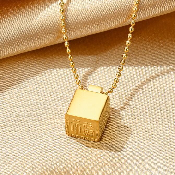 Квадратный, золотой