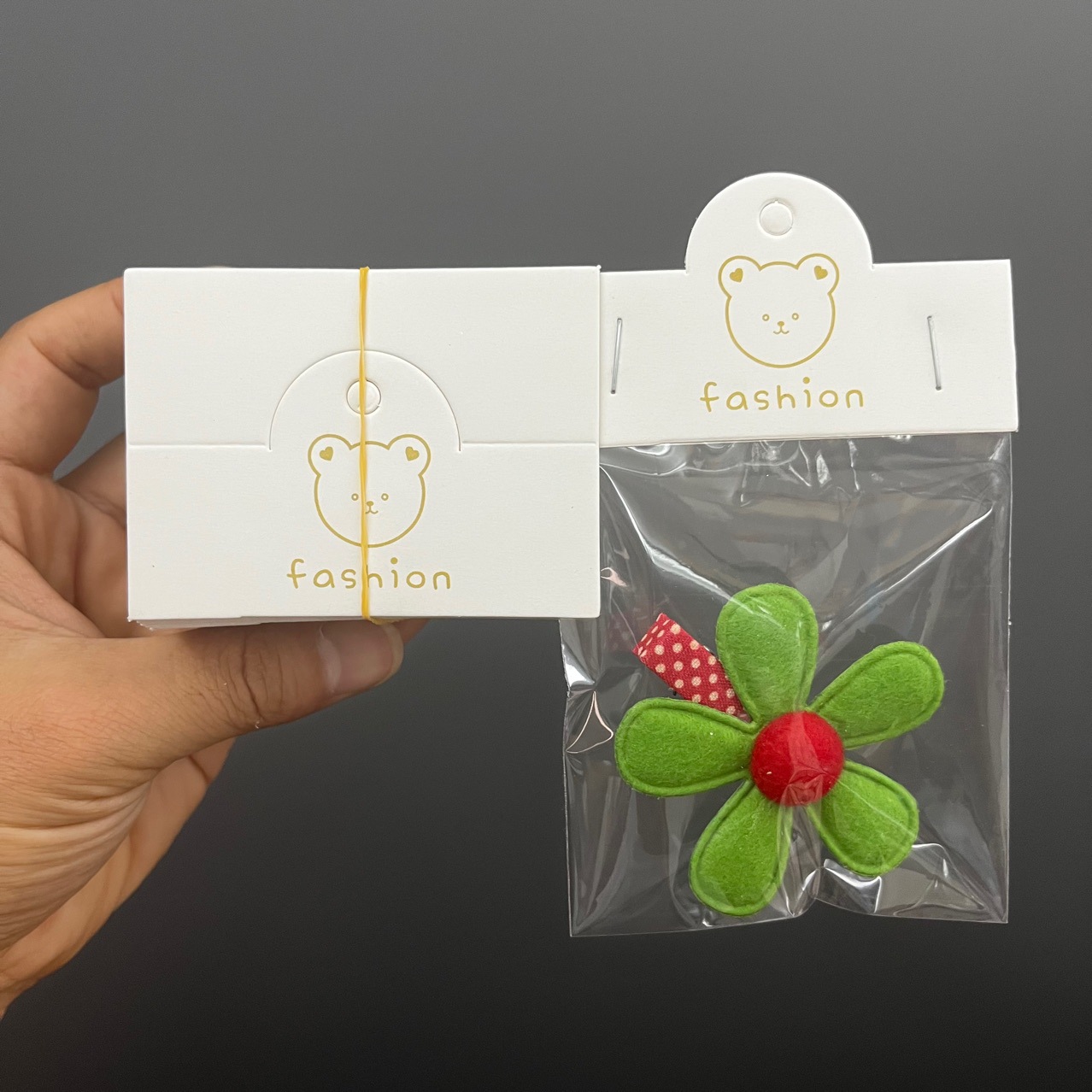 一百张小金熊对折小饰品包装卡纸摆地摊diy吊牌配件批发发夹卡片