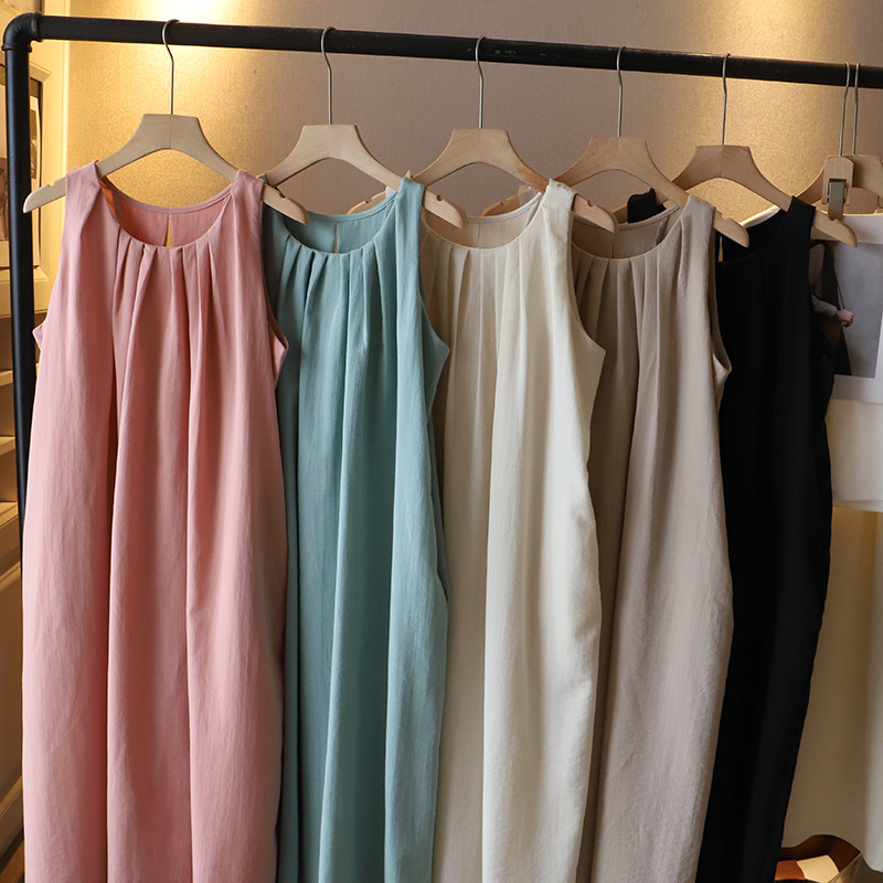 Women's Tank Dress Casual Round Neck Pleated Sleeveless Solid Color Maxi Long Dress Holiday display picture 13