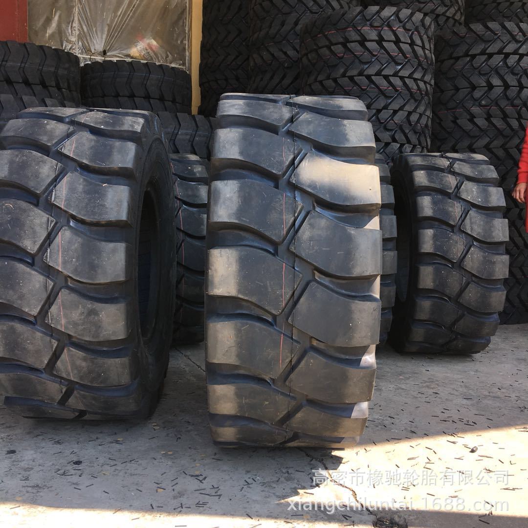 鲁飞装载机工程机械轮胎900-18 15/70-18小型装载机轮胎