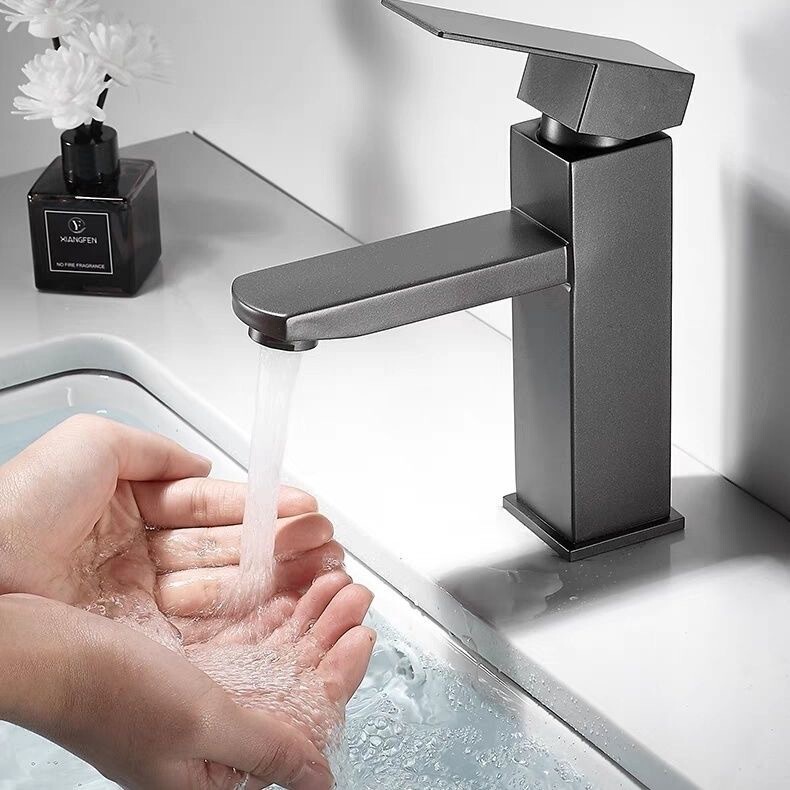黒色洗面器蛇口ステンレス冷熱四方単孔洗面器洗面器トイレ蛇口卸売り|undefined