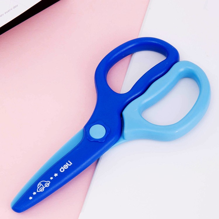 Tijeras de dibujos animados de Déli para estudiantes de primaria con niños cortar seguro artesanal lindo con cubierta de oficina al por mayor