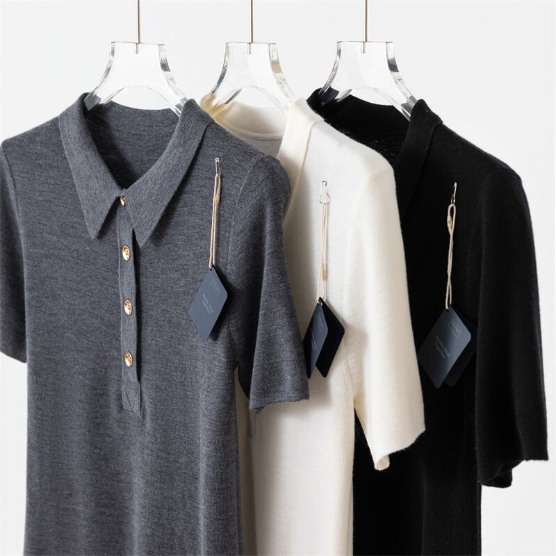 Fine-Spun Yangtze Yarn 100% Fine Wool Polo Collar Short-Sleeve Knit Base Shirt for Women, Slim Fit, Suitable for Commuting, Thin Sweater, Korean Style Fine-Spun Yangtze Yarn 100% Fine Wool Polo Collar Short-Sleeve Knit Base Shirt for Women, Slim Fit, Suitable for Commuting, Thin Sweater, Korean Style