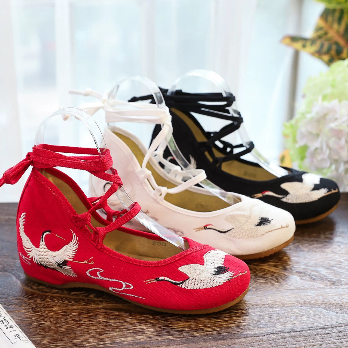 Весна и осень с вышивкой Журавля, Тканевая обувь с вышивкой ханьфу в китайском стиле на шнуровке, Женская Однослойная обувь, танцевальная обувь