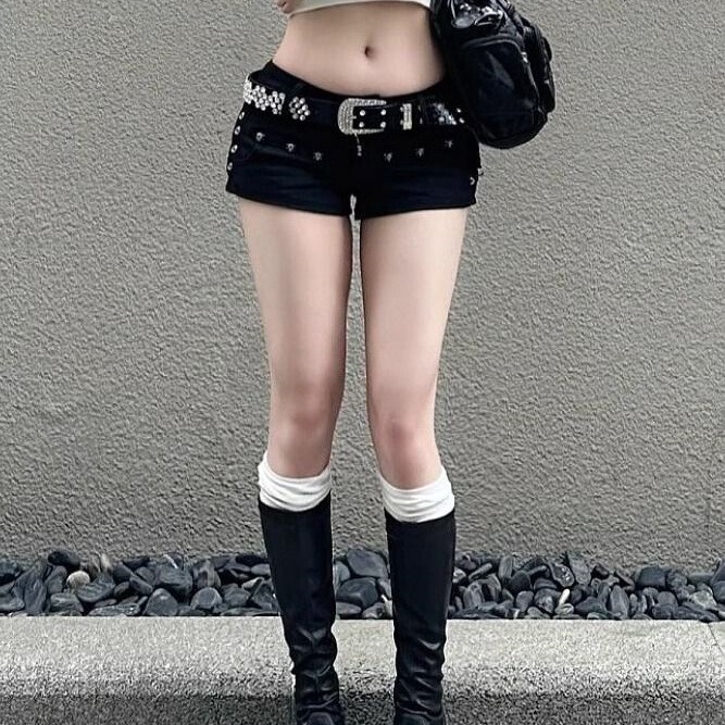 European and American Style Y2K Spicy Girl Millennium-Style Hot Pants for Women, Plus Size Retro Low-Waist Slim-Fit A-Line Denim Ultra-Short Shorts Trendy European and American Style Y2K Spicy Girl Millennium-Style Hot Pants for Women, Plus Size Retro Low-Waist Slim-Fit A-Line Denim Ultra-Short Shorts Trendy
