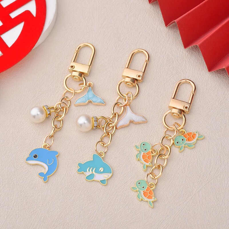 Cross-border New Marine Life Whale Shark Crab Shell Pearl Keychain Women's Bag Pendant Girlfriend Gift