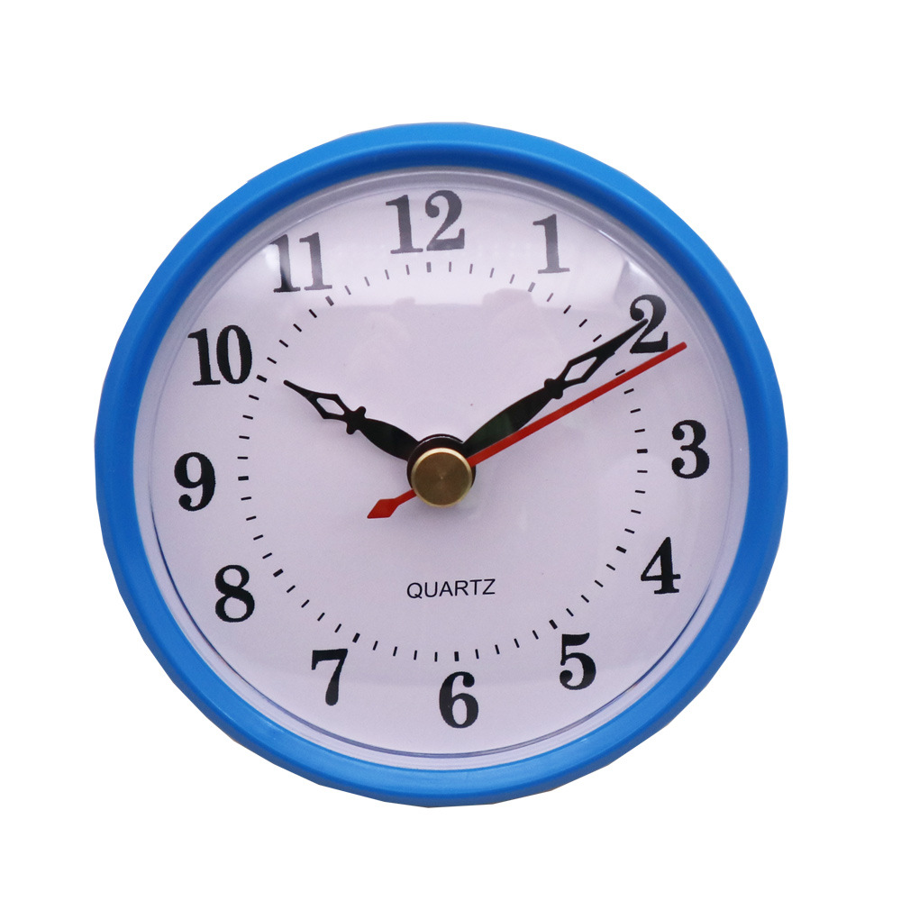 흰색 배경과 검은 색 아랍어 문자와 파란색 프레임