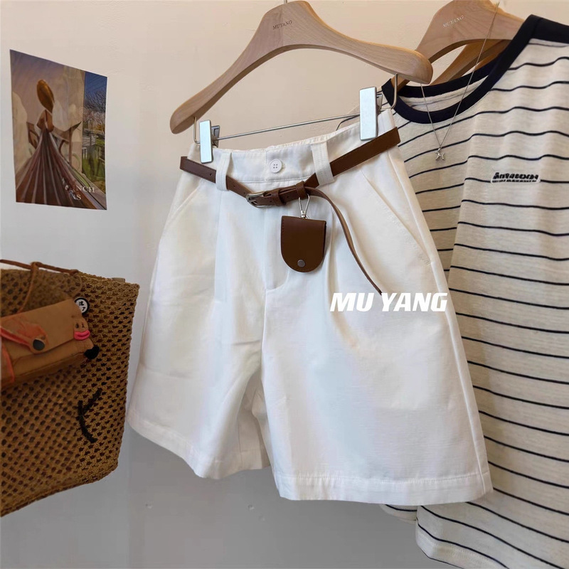 Small Bag with Hanging Buckle, Slimming and Flattering, Versatile Casual Workwear Shorts for Women, White High-Waisted Pants Small Bag with Hanging Buckle, Slimming and Flattering, Versatile Casual Workwear Shorts for Women, White High-Waisted Pants