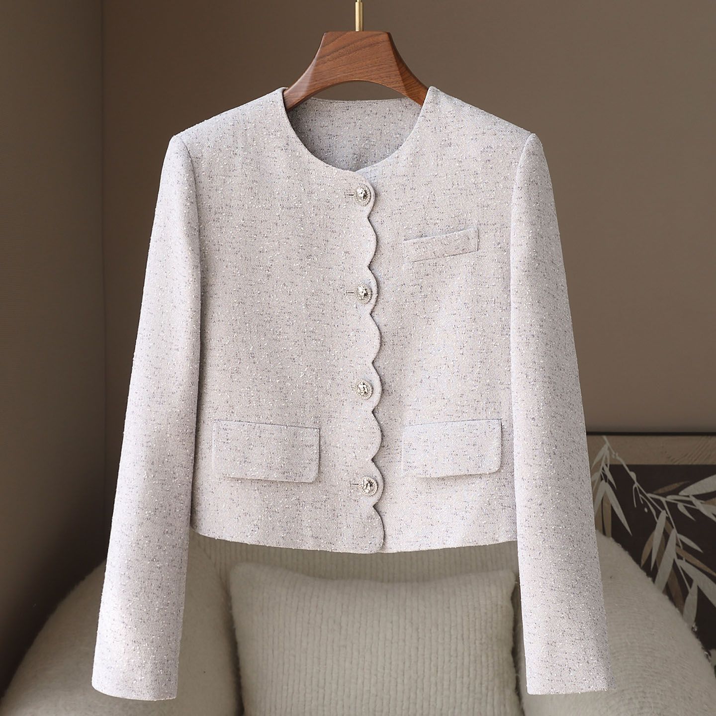 Small Quantity of Clothing, New Spring Women's Fashion, Round Neck -Style Top, 2026 Haining Versatile Casual Short Jacket
