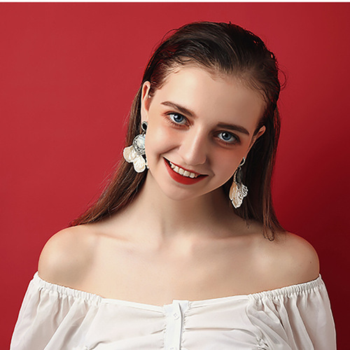 Chic Bay Area French Vintage Inspired Natural Shell Earrings with a High-End, Exaggerated Personality, Fan-Shaped Design
