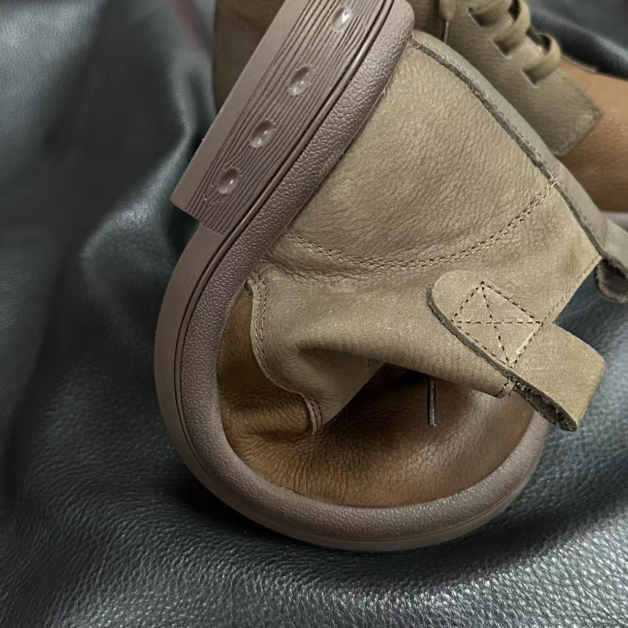 ShoeVault First Layer Rindsleder Martin Retro Casual Kurze Slip-On Stiefel aus echtem Leder und Baumwoll-Leinen für Damen, Herbstneuheit_voghion.com