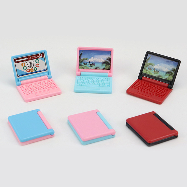 small cartoon realistic laptop