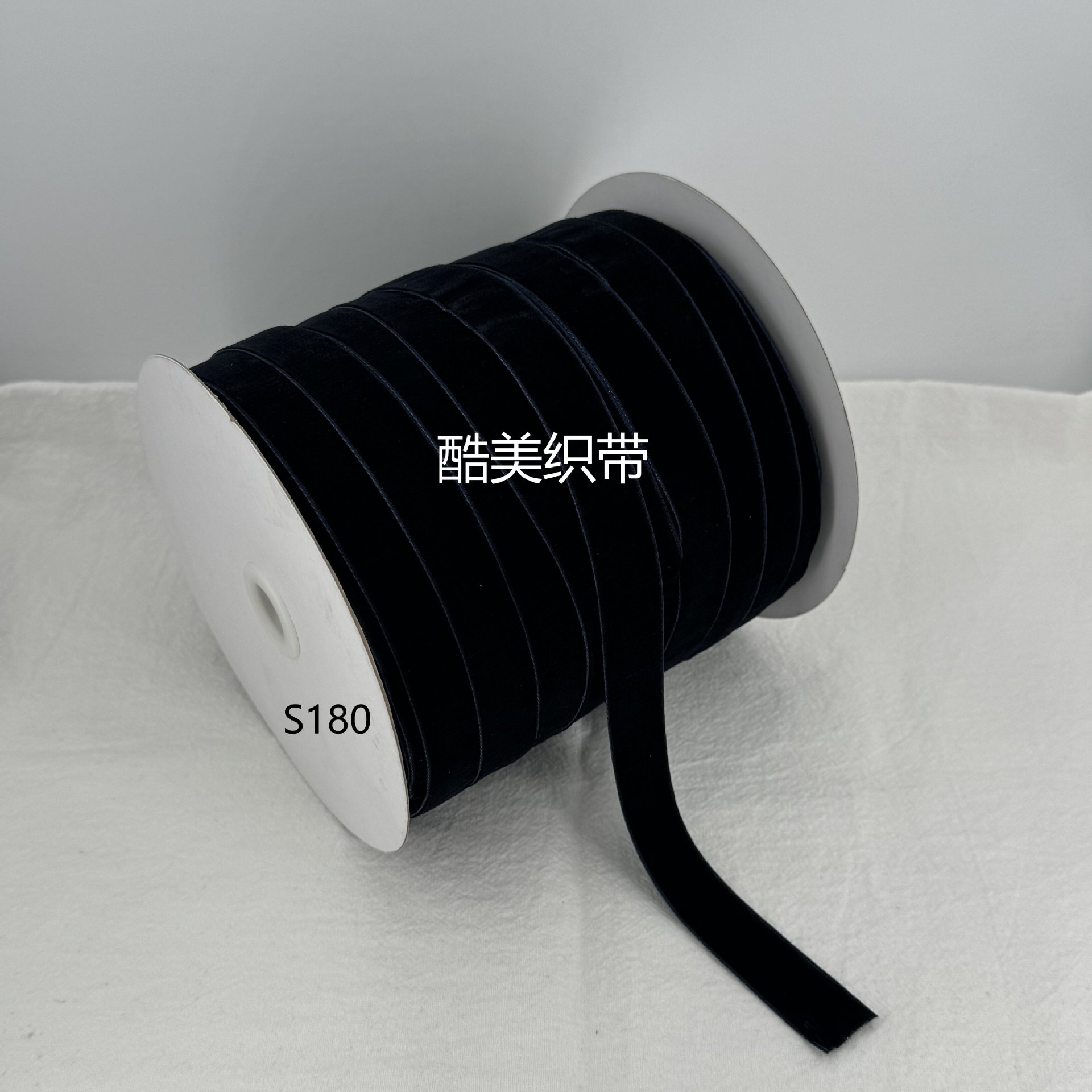 Stock 1.5cm / 2cm / 2.5cm unilateral cinta de terciopelo de terciopelo de color diy arco hecho a mano