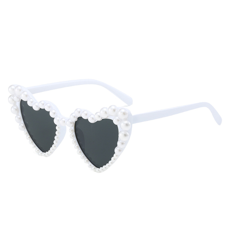 Nuevas gafas de sol nupciales de estilo europeo y americano con pedrería, perlas, dijes de letras y decoraciones en forma de corazón para bodas y fiestas.
