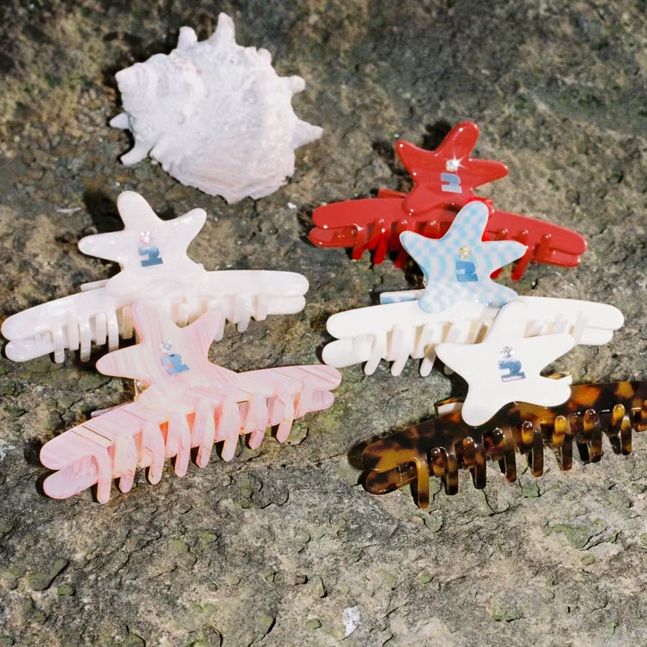 Tagi [Tapi Star] Acrylic Diamond Inlaid Seamless Gripper Lightweight Shark Clip Sweet Hair Grip Hair Accessory