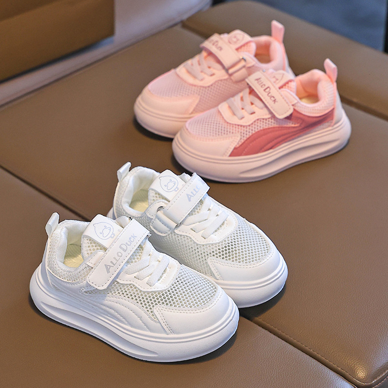 Zapatos blancos para niños y niñas 2025 primavera y otoño nuevos zapatos zapatos casuales antideslizantes para niños zapatillas de deporte de suela blanda para bebés