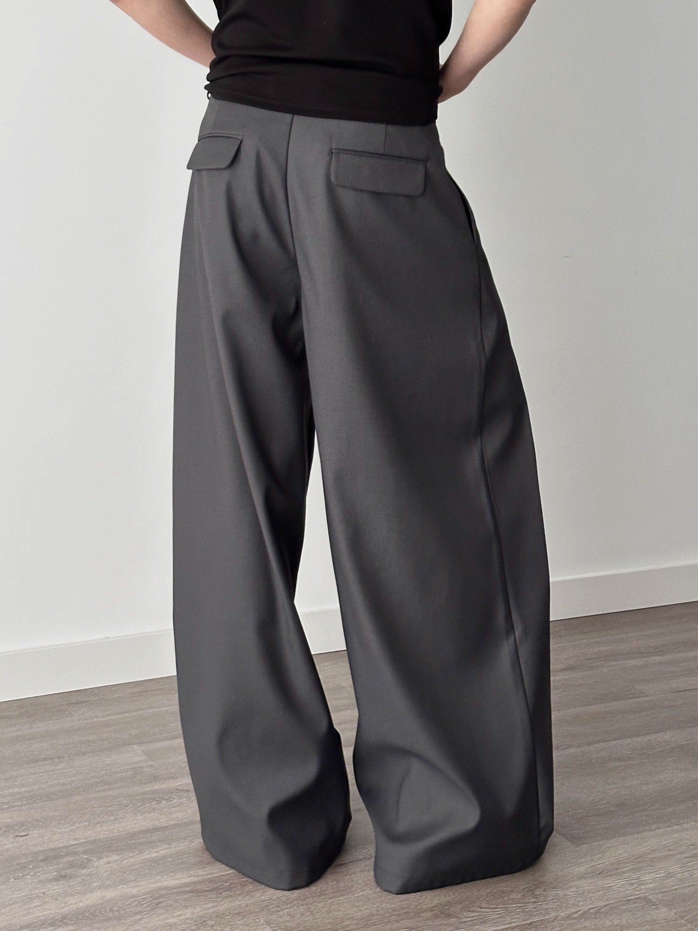 立体プリーツワイドレッグパンツAラインシルエットカジュアルパンツメンズ夏新デザインゆったりドレープフロアレングスパンツ