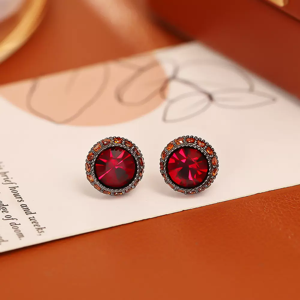 高版本红色锆石耳钉时尚高级感精致小巧银针耳饰洋气流行嘻哈饰品