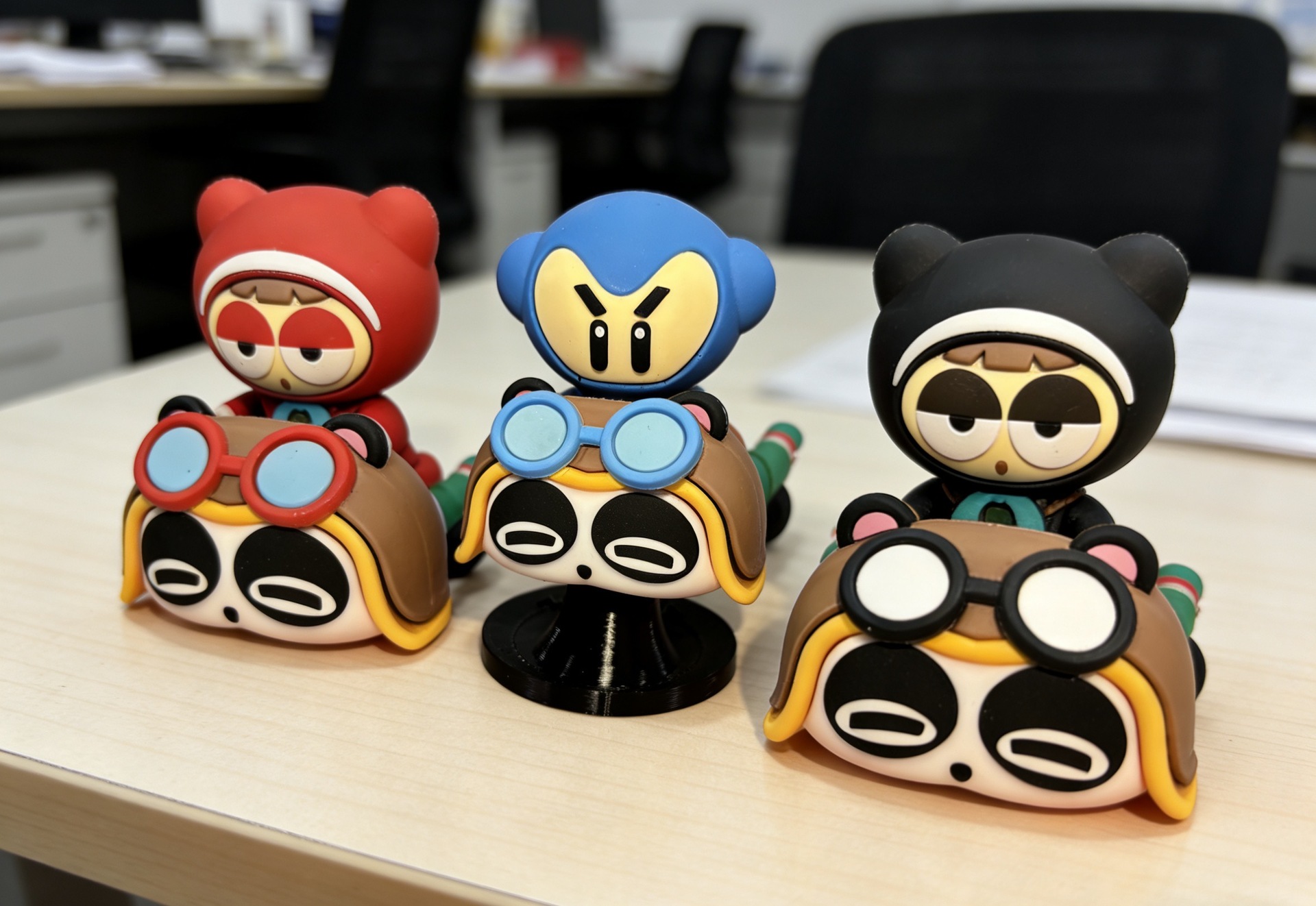 In-Stock New Retro Racing Kart Panda G3 Car Interior Decoration Rotating Ornament for Car Dashboard