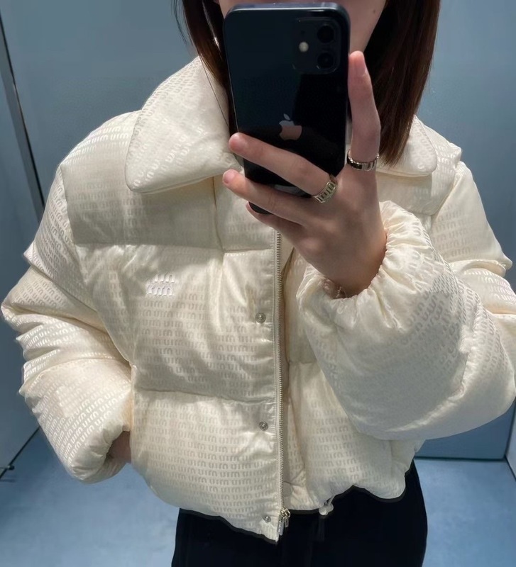 高品质MIU家秋冬新款提花满印羽绒服小众设计暗纹字母立领羽绒服|undefined