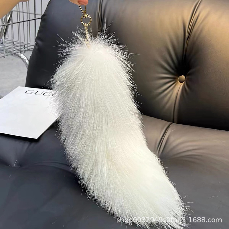 Wholesale Real Fox Tail Keychain Women's Bag Pendant Natural Color Nine-Tailed Fox Tail Cute Bag Pendant