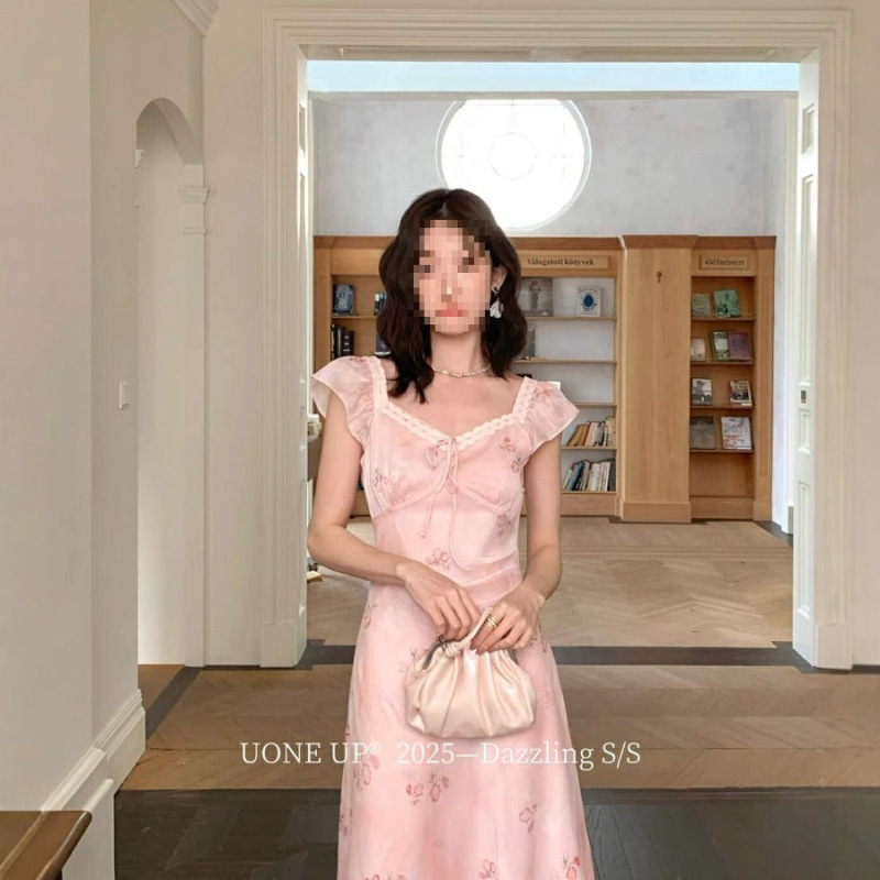 法式优雅气质荷叶袖碎花连衣裙女2025夏季蕾丝边方领收腰长裙|undefined
