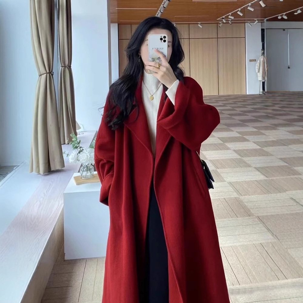 고급 빨간색 양면 캐시미어 코트 여성의 가을과 겨울 2024 새로운 도착 작은 모직 코트 레이스 업 모직 천