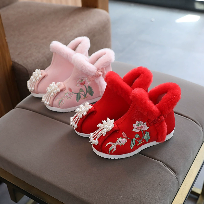 Теплая красивая обувь для девочек с вышивкой, зимние хлопковые туфли с большим бархатом, Новогодняя обувь, детская обувь ханьфу, старые Пекинские сапоги