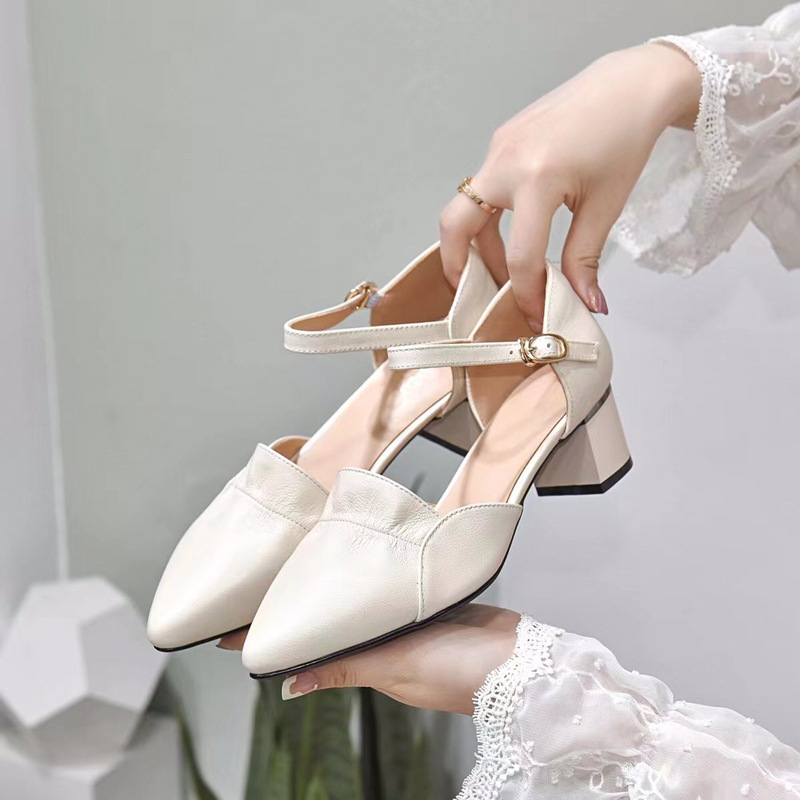 Sandal da nữ mũi kín gót vuông 2,5 cm kiểu dáng nông khoét lỗ đế mềm — Gót 2,5 cm màu trắng Be