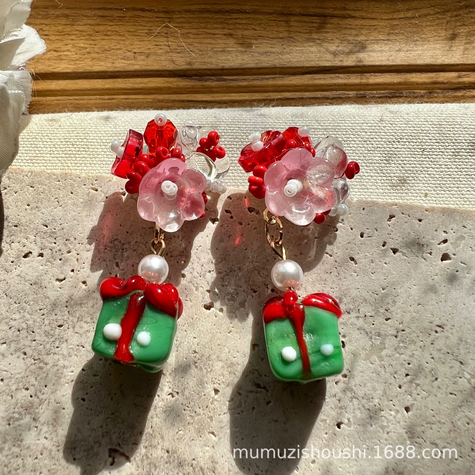 Christmas cute gift box, earrings, ear clips, flowered