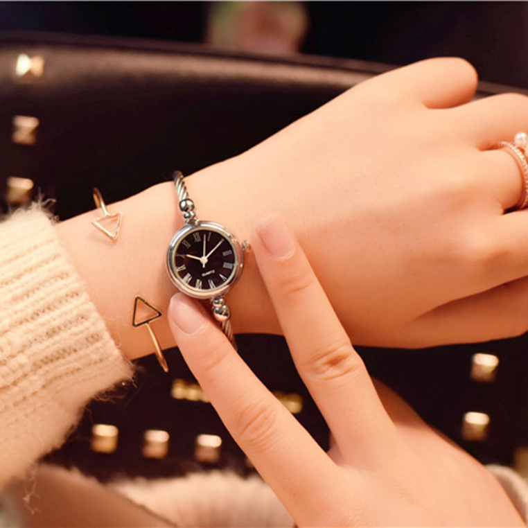 2024 Nuovo orologio da polso vintage fresco per studentesse, minimalista, compatto e con cinturino sottile_voghion.com