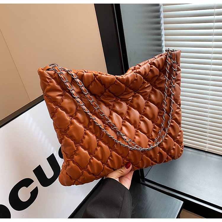 Große Gesteppte Tragetasche Für Damen Geräumige Lingge Schultertasche_voghion.com