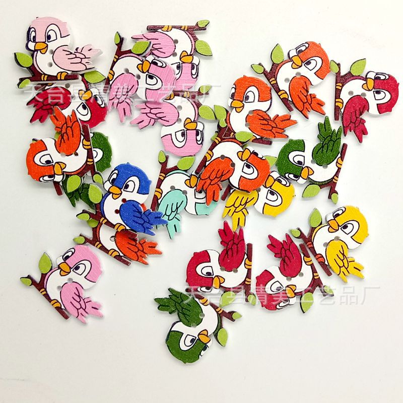 Botones de madera de dibujos animados pájaros pintados accesorios de ropa hechos a mano 50 un paquete