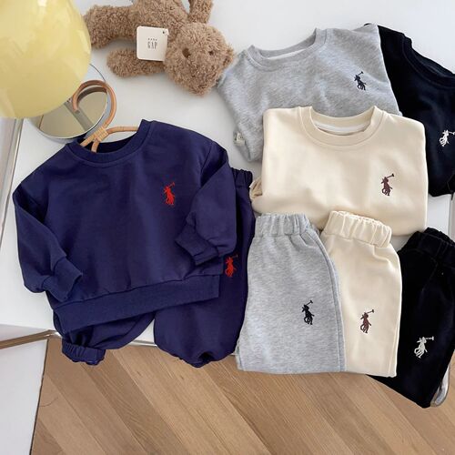 Spring Korean version long-sleeved sports round neck sweatshirt set for boys 2024 new cool and stylish street fashion children's two-piece set 