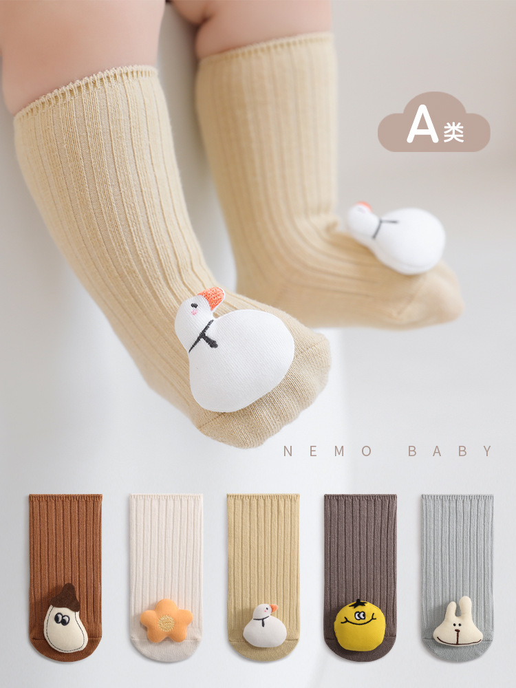Calcetines de bebé recién nacidos muñeca de dibujos animados Linda media pantorrilla calcetines de algodón niños y niñas bebé antideslizante dispensación calcetines para niños pequeños
